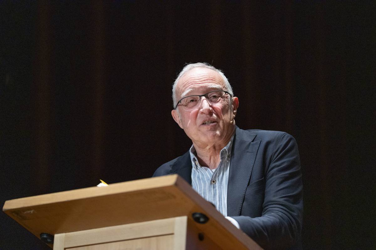 Salvador Cardús, durant la seva intervenció - ALBERTO TALLÓN