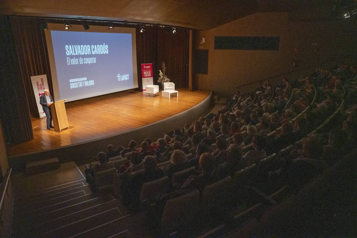 Salvador Cardús, durant la seva intervenció - ALBERTO TALLÓN