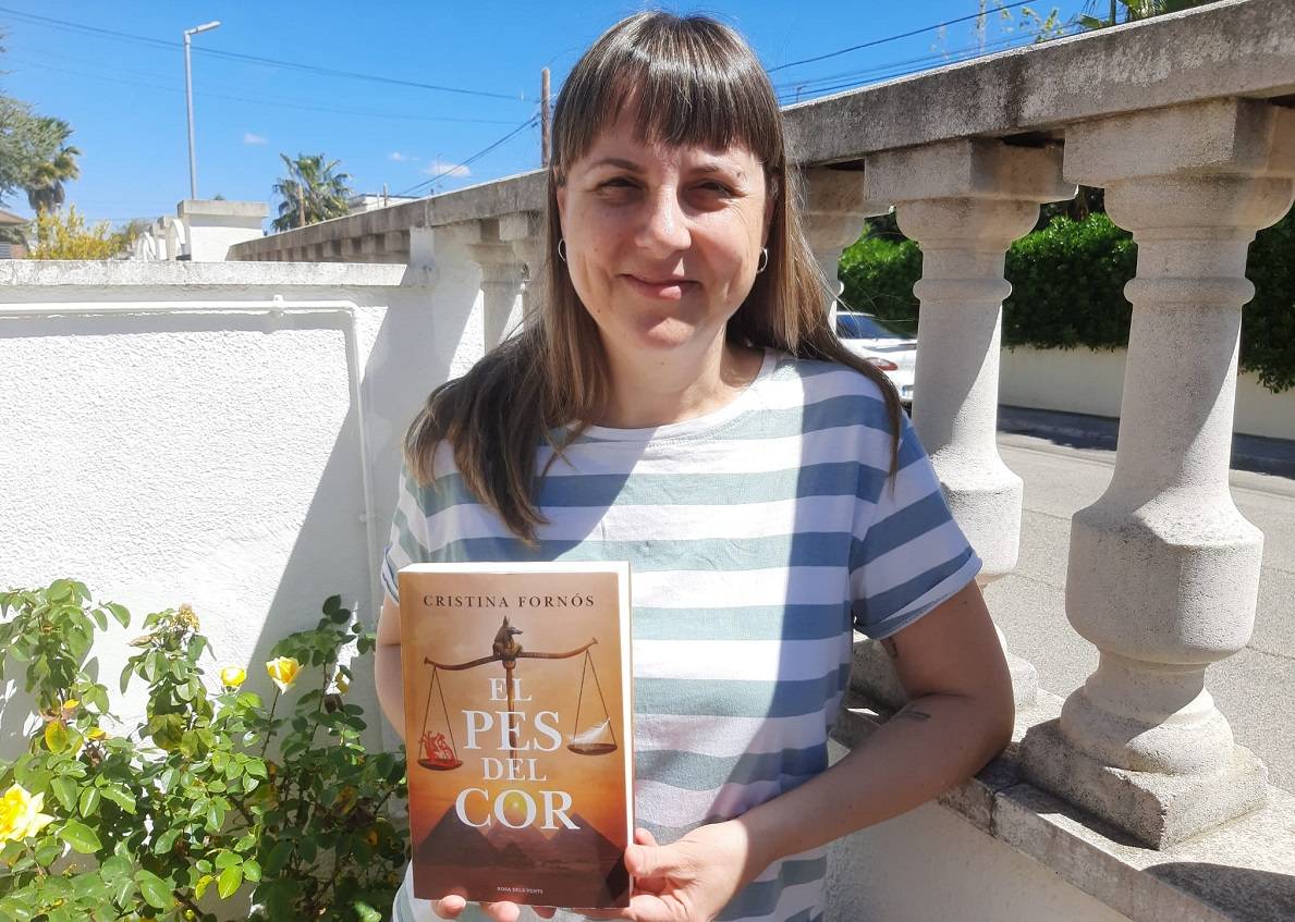 «Soc molt aprensiva i em desmaiaria davant d'un crim, però escriure'n és fascinant»