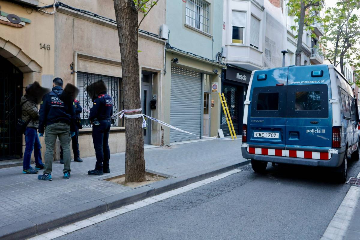 Operatiu policial contra el tràfic de drogues en un domicili del Centre de Sabadell