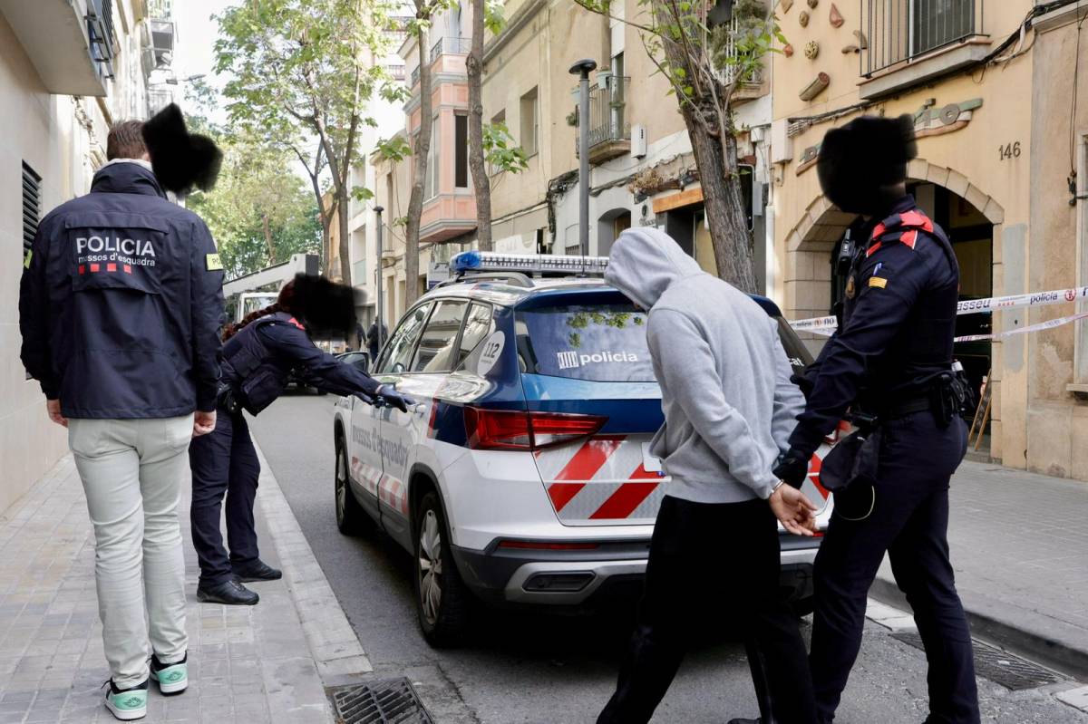 Operatiu policial contra el tràfic de drogues en un domicili del Centre de Sabadell