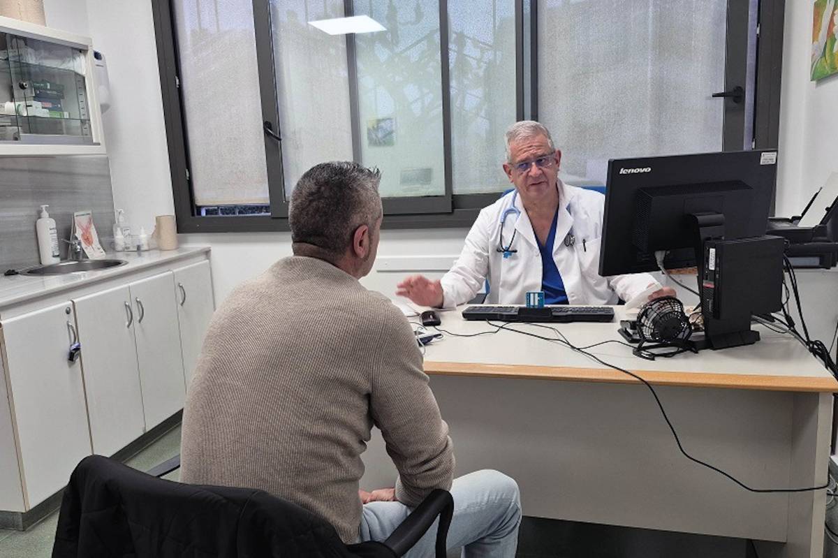 El Govern busca mecanismes per «agilitzar» les proves diagnòstiques en les baixes laborals