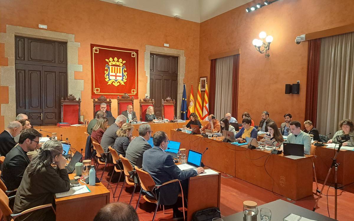Manresa blinda per via institucional el nou pavelló i el rebuig a l'assenyalament polític
