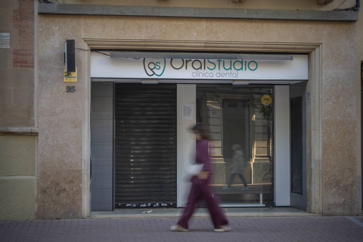 Tanca la clínica dental Oral Studio de Terrassa: “Ens han deixat tirats i ningú dona la cara”