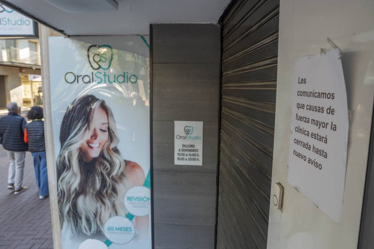 Clínica dental Oral Studio de Terrassa, al carrer de la Font Vella, 95 - NEBRIDI ARÓZTEGUI