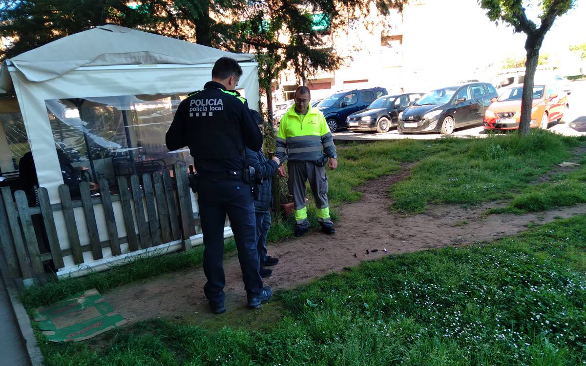 Sant Fruitós recull ADN de gossos per sancionar conductes incíviques a la via pública