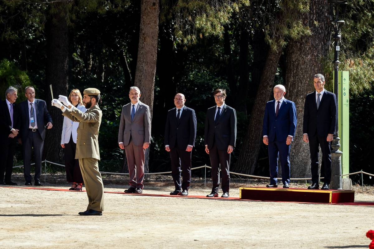 Illa aprofita l'allau de cimeres internacionals per intensificar l'agenda exterior