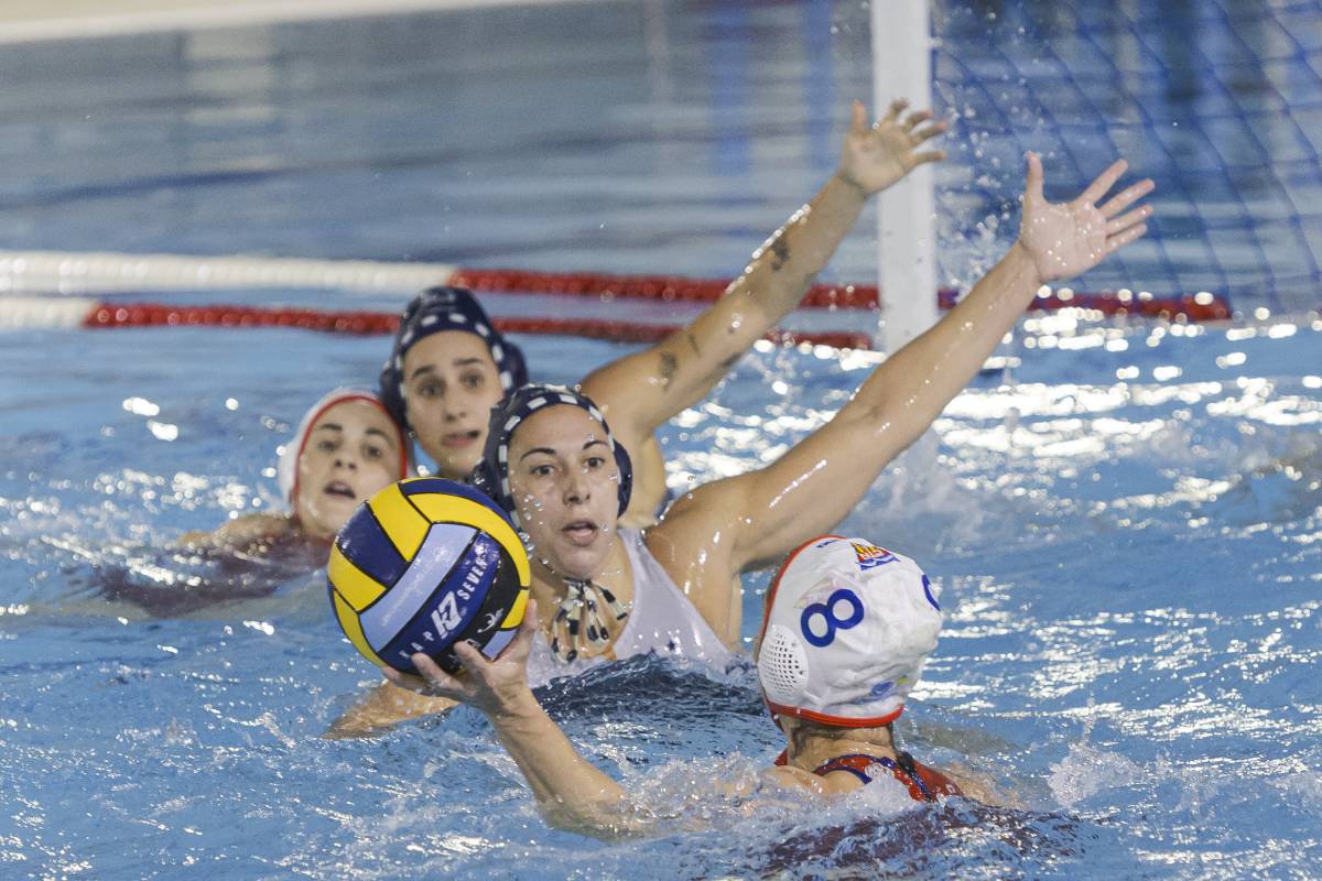 Un mal quart parcial condemna el Natació en el derbi comarcal