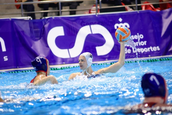 L'Astralpool CN Sabadell certifica la tercera posició de la lliga amb un triomf en el derbi