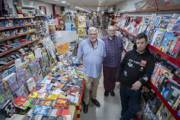 Llibreria Sant Jordi, botiga de barri: “Vam ser els primers de la ciutat a tenir una fotocopiadora”