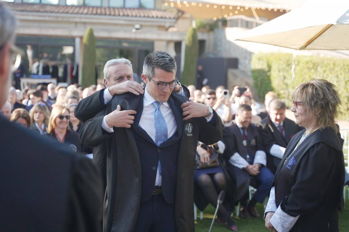 Acte d’Imposició de Togues als advocats incorporats a l`ICASBD
