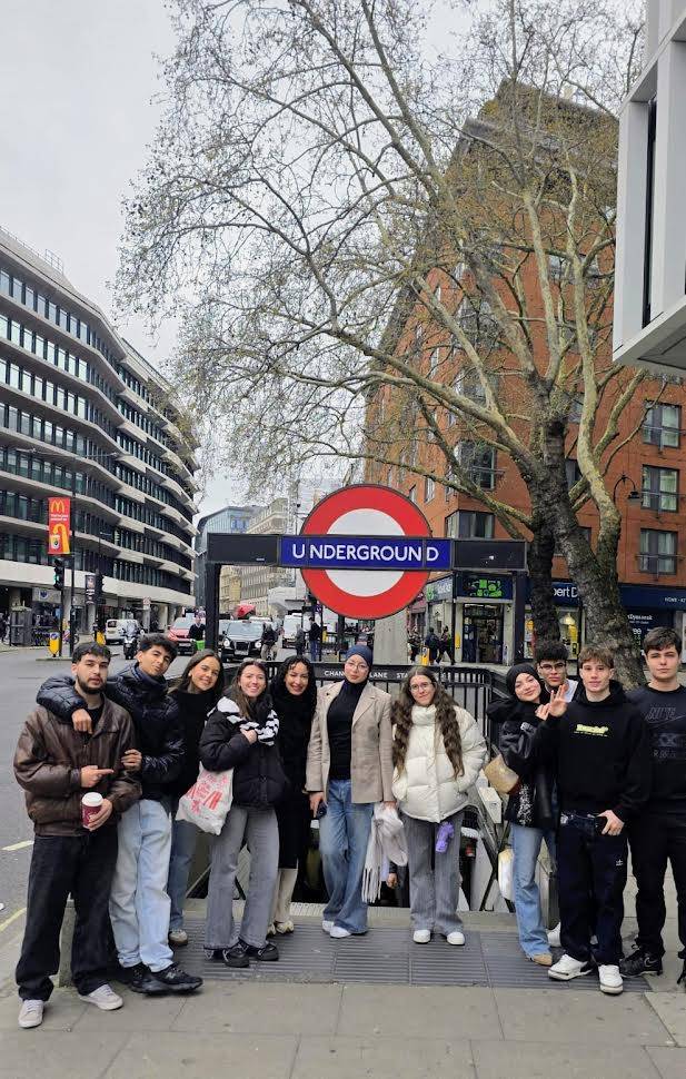  L’alumnat de segon d’Activitats Comercials de l’Escola Arrels - 