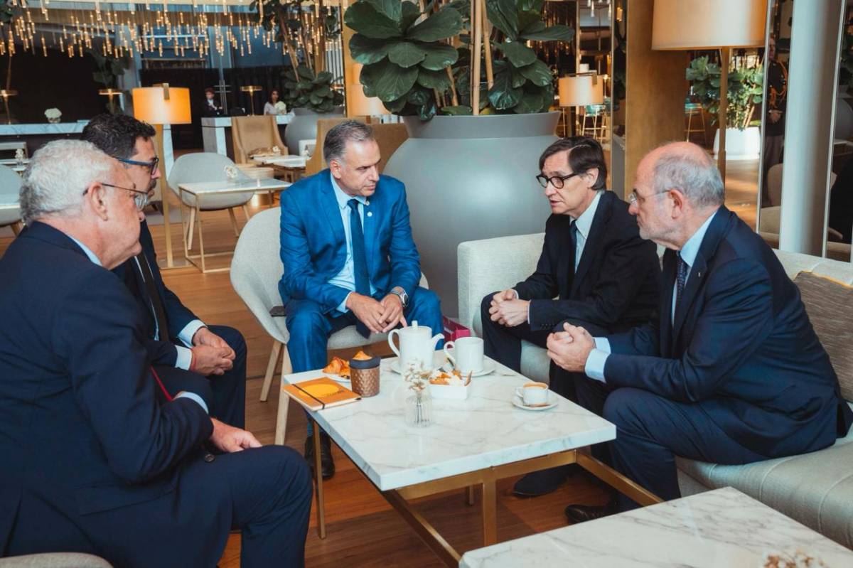 Salvador Illa es reuneix amb el president de l'Uruguai, Yamandú Orsi, a Barcelona