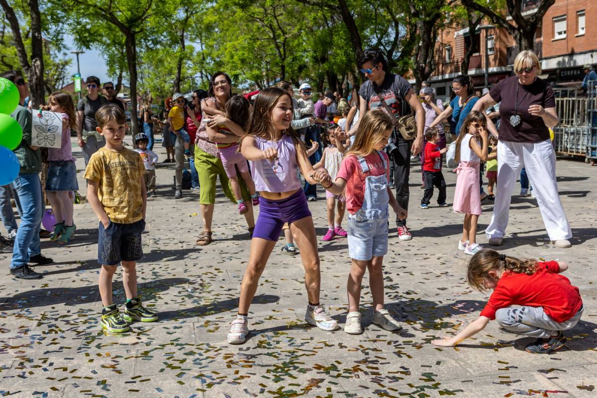 Tamborinada amb Xiula a la plaça Benjamin Garcia  - JUANMA PELAÉZ