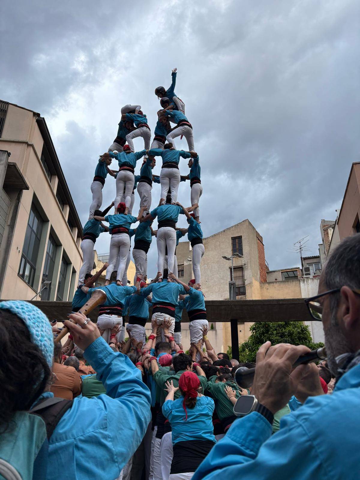 Els Castellers de Terrassa escalfen motors per a la seva Diada del Local