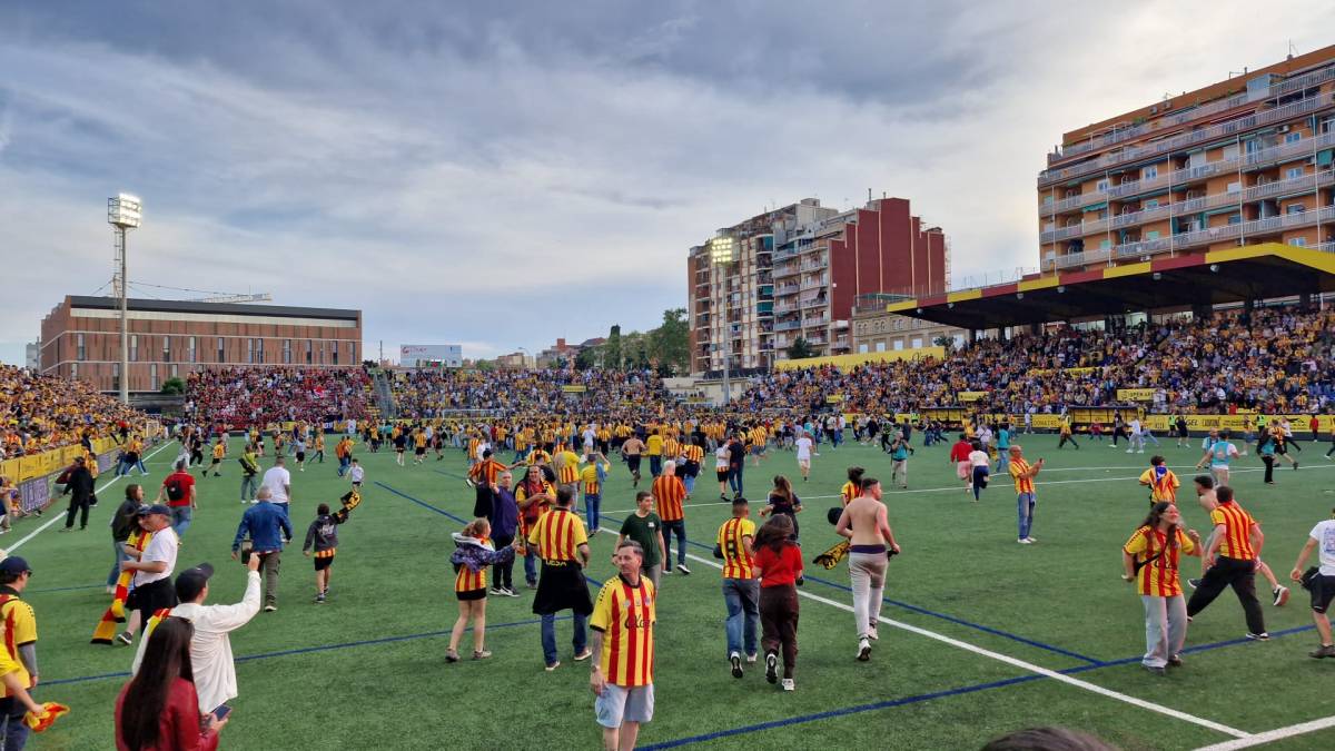 El Sant Andreu fa història i «torna» a la 1a Federació