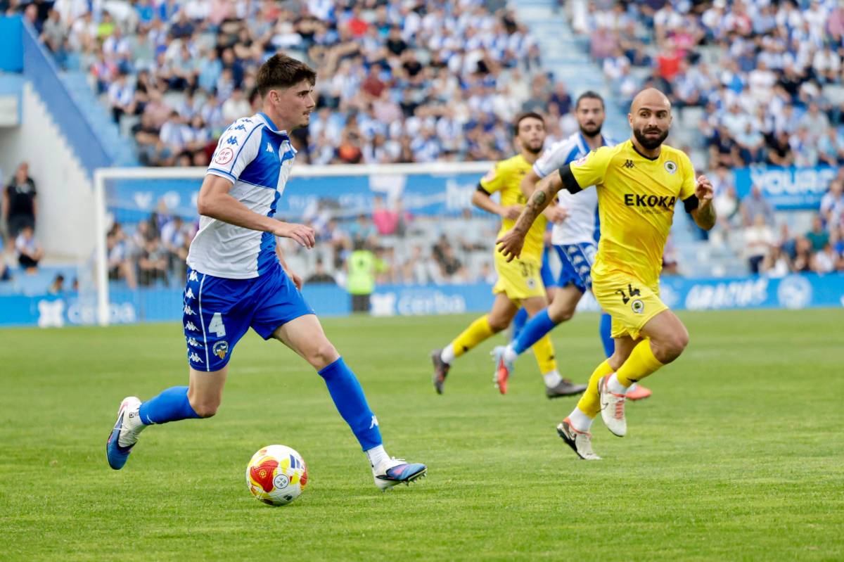 Carlos García, en una acció de l`enfrontament