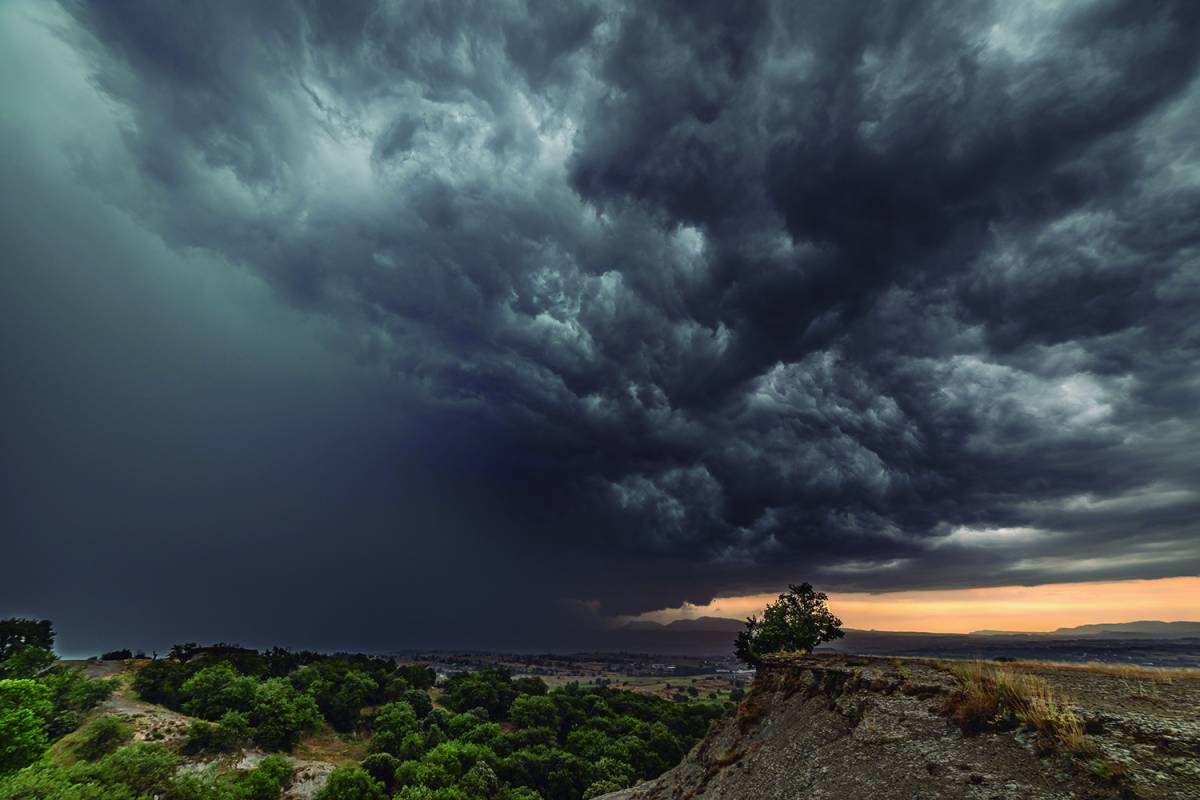 El Meteocat amplia l'abast de les tempestes: set comarques en alerta