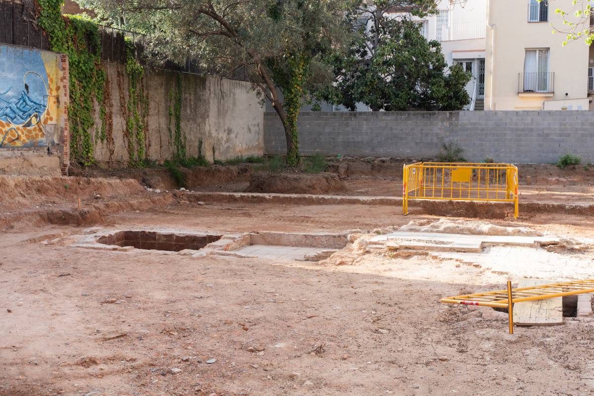 Restes arqueològiques a la plaça de Fidela Renom