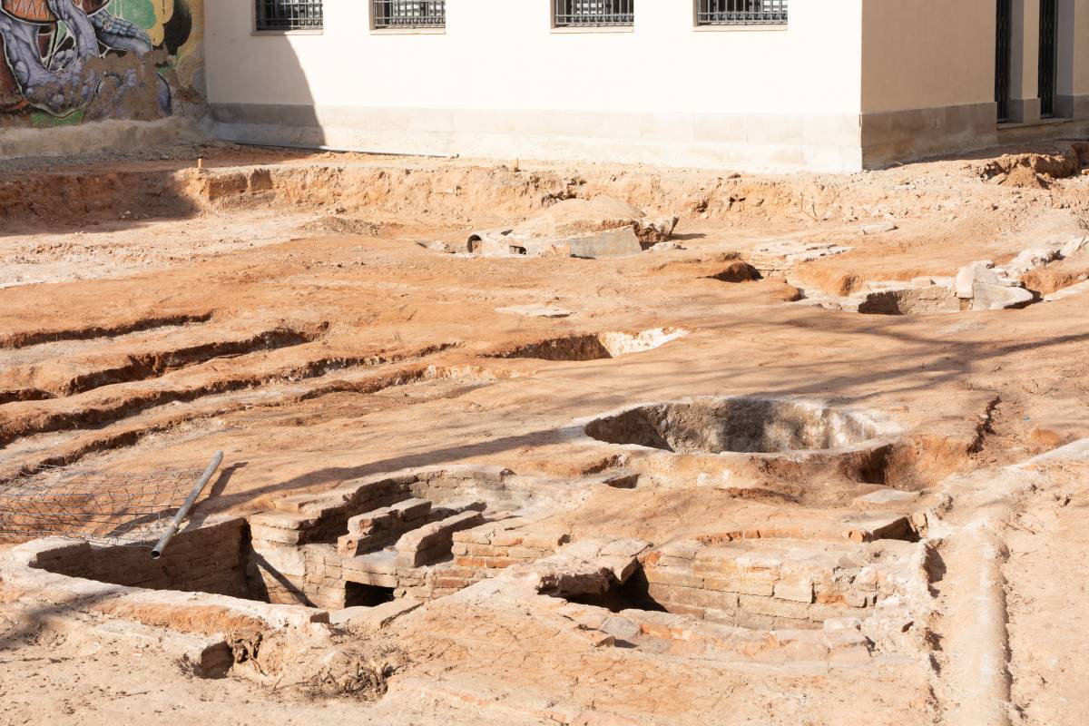 Restes arqueològiques a la plaça de Fidela Renom
