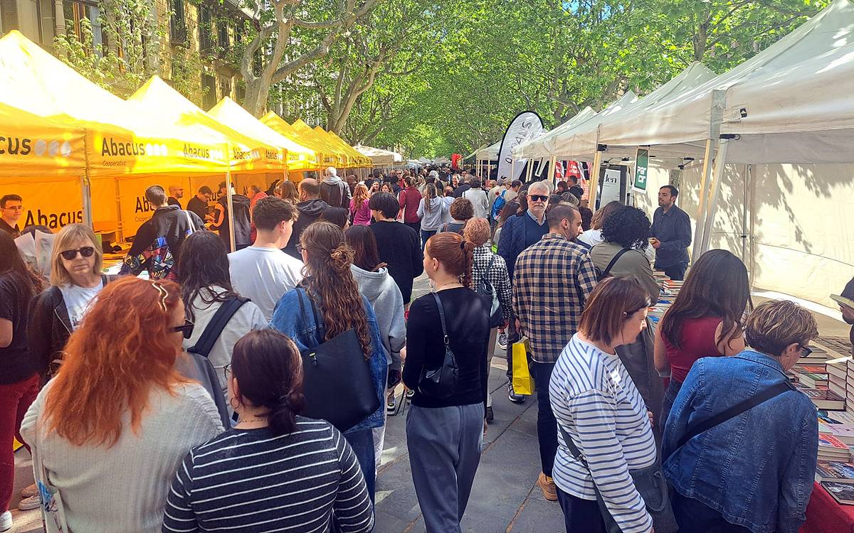 El Casino de Manresa es converteix en l'aparador de les lletres locals