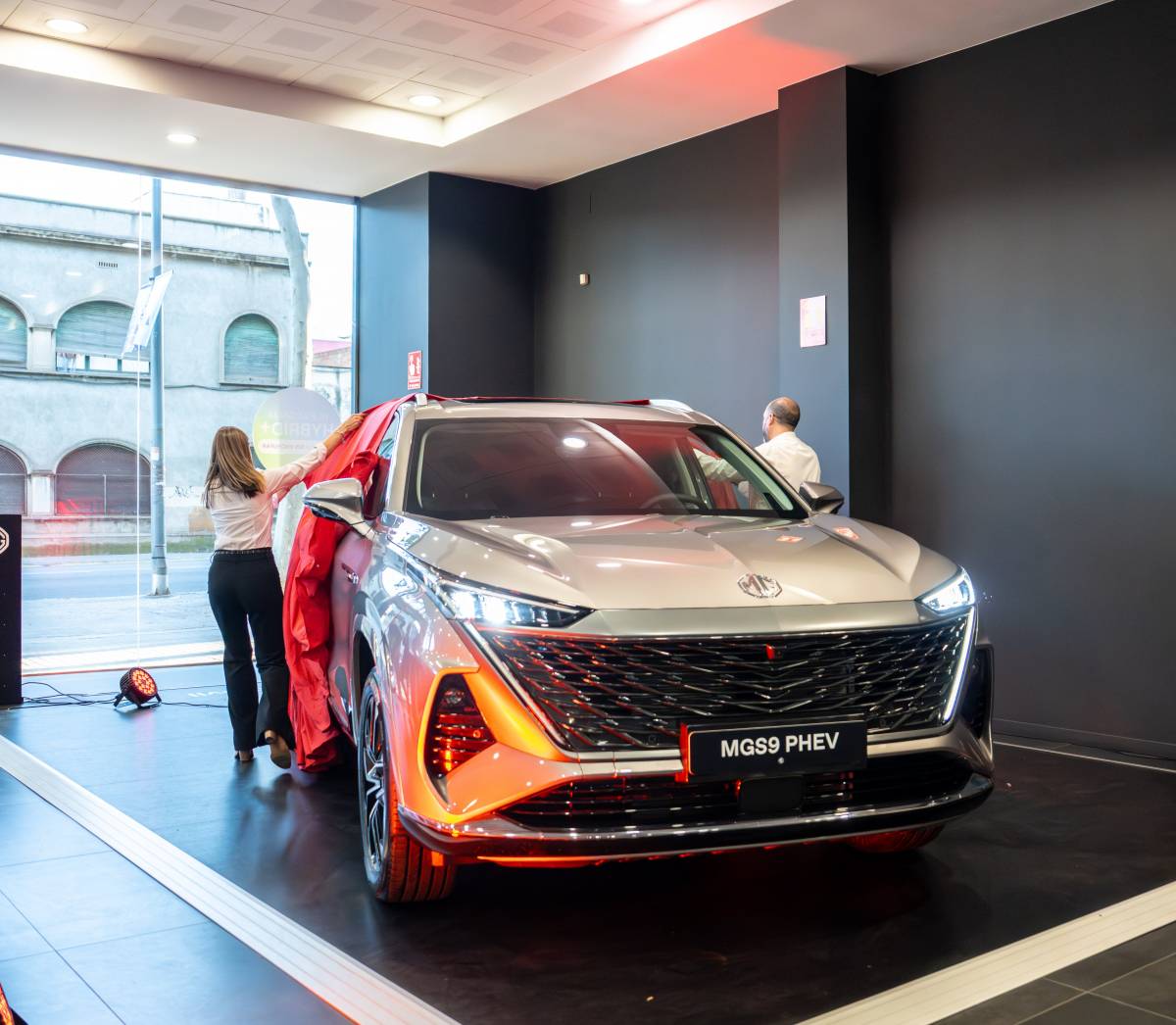 Sarmovil presenta la nova gamma SUV electrificada