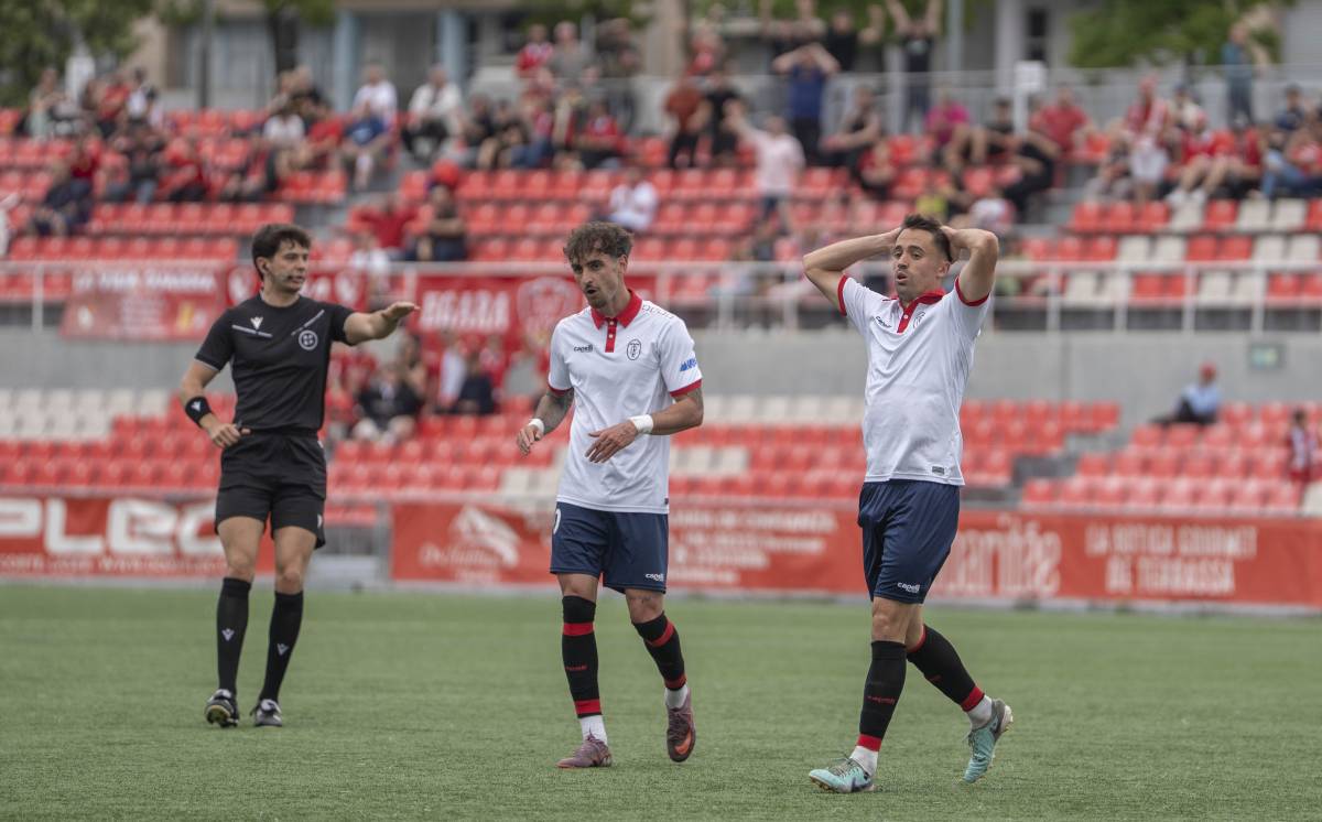 El Terrassa FC es queixa públicament de l'arbitratge del partit contra el Poblense