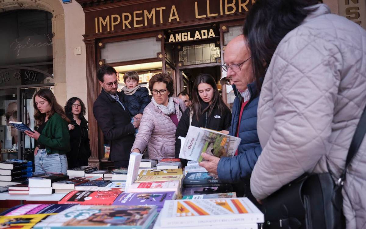 Les recomanacions literàries (en clau local) de les llibreries de Vic per aquest Sant Jordi