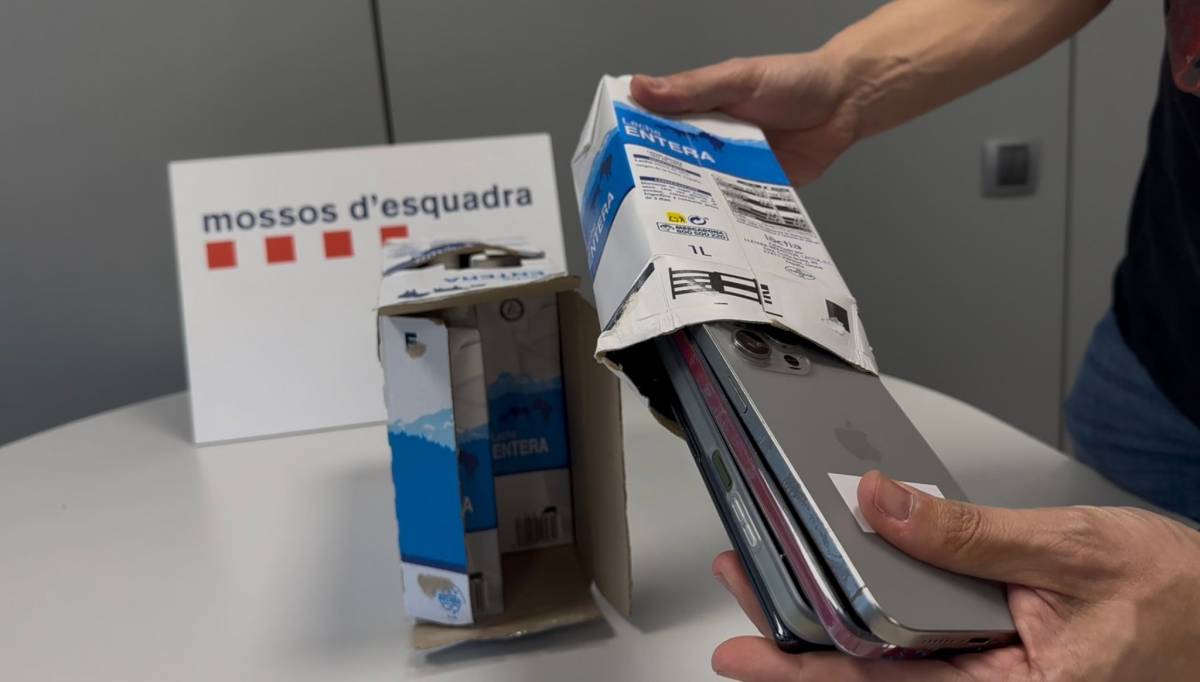 Desarticulen un grup de compra venda de mòbils robats a Sabadell