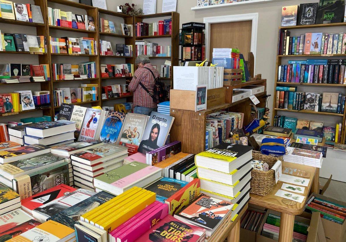 Les recomanacions de llibreries ebrenques per no estar en bàbia per la Diada