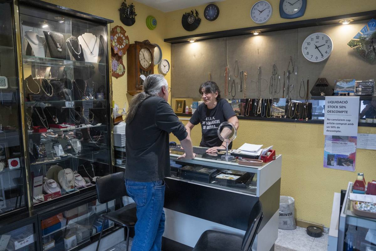 Tanca la Rellotgeria-Joieria Llena