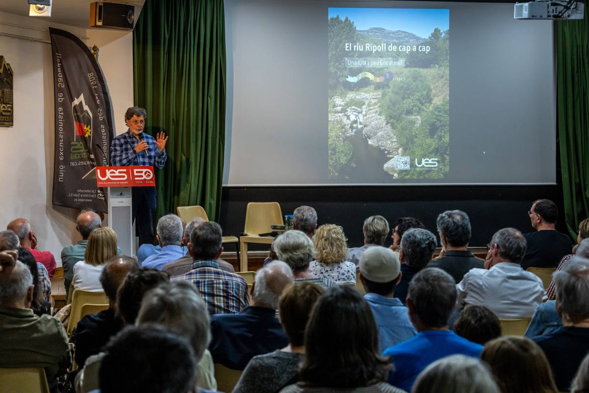 Presenten el llibre 'El riu Ripoll de cap a cap': una guia per resseguir-lo fins al mar