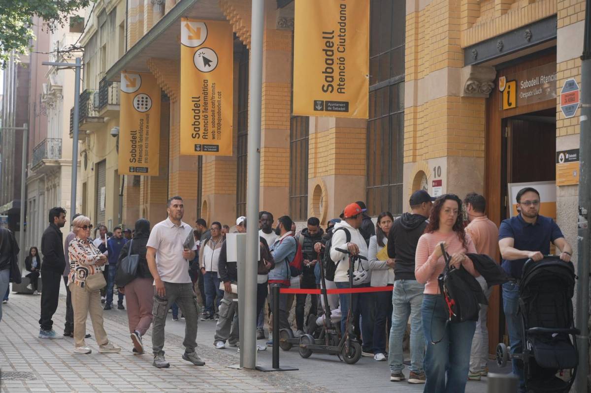 Més equips i hores d'atenció per gestionar la regularització de migrants a Sabadell