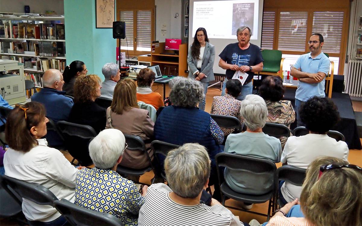 Súria arrenca Sant Jordi amb el 21è cicle Per Sant Jordi, llibres de casa