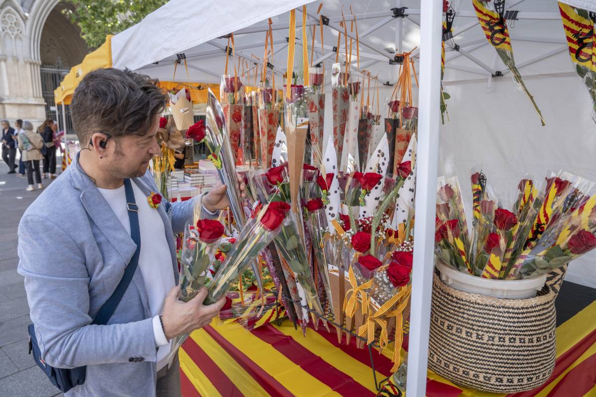De l’amor romàntic a l'afecte universal: la rosa trenca el seu codi tradicional