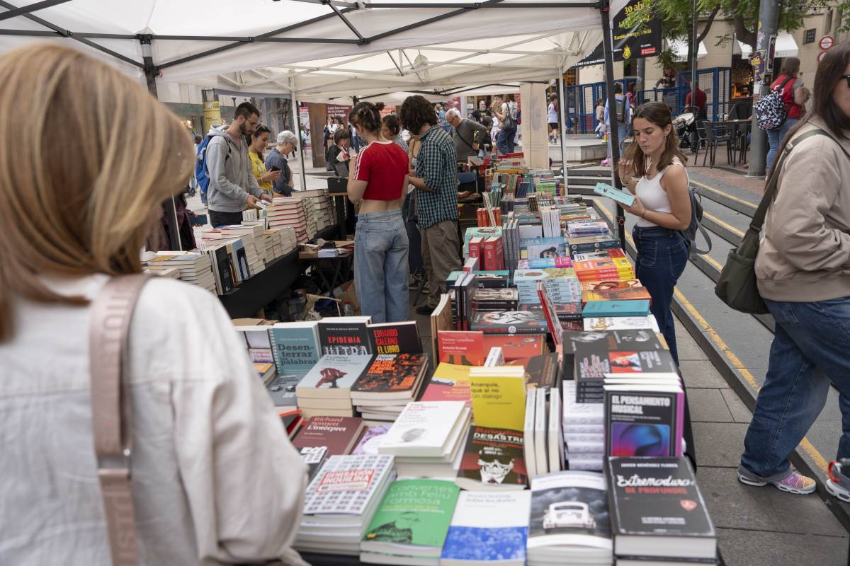Crònica d'una diada anticipada: "Puc fer una foto a aquest llibre per comprar-vos-el demà?"