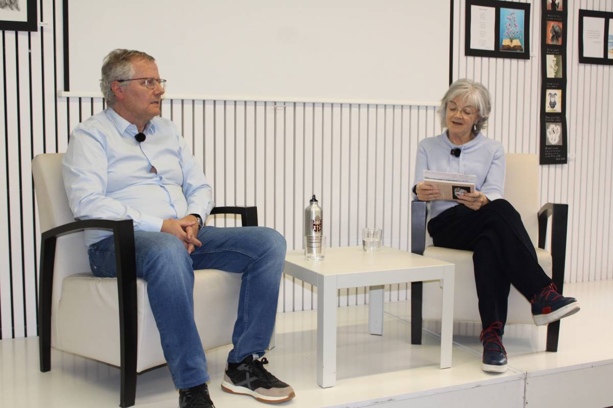 L'escriptora Dolors Guàrdia va conduir la presentació del nou llibre d'Antoni Fernández  - Ramon Estany 