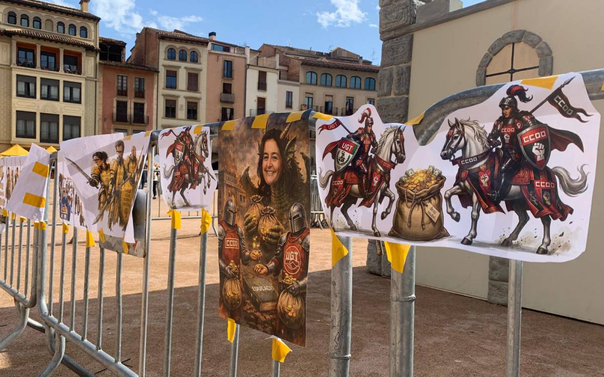 Les reivindicacions de mestres i professors, presents al Sant Jordi de Vic 2026.