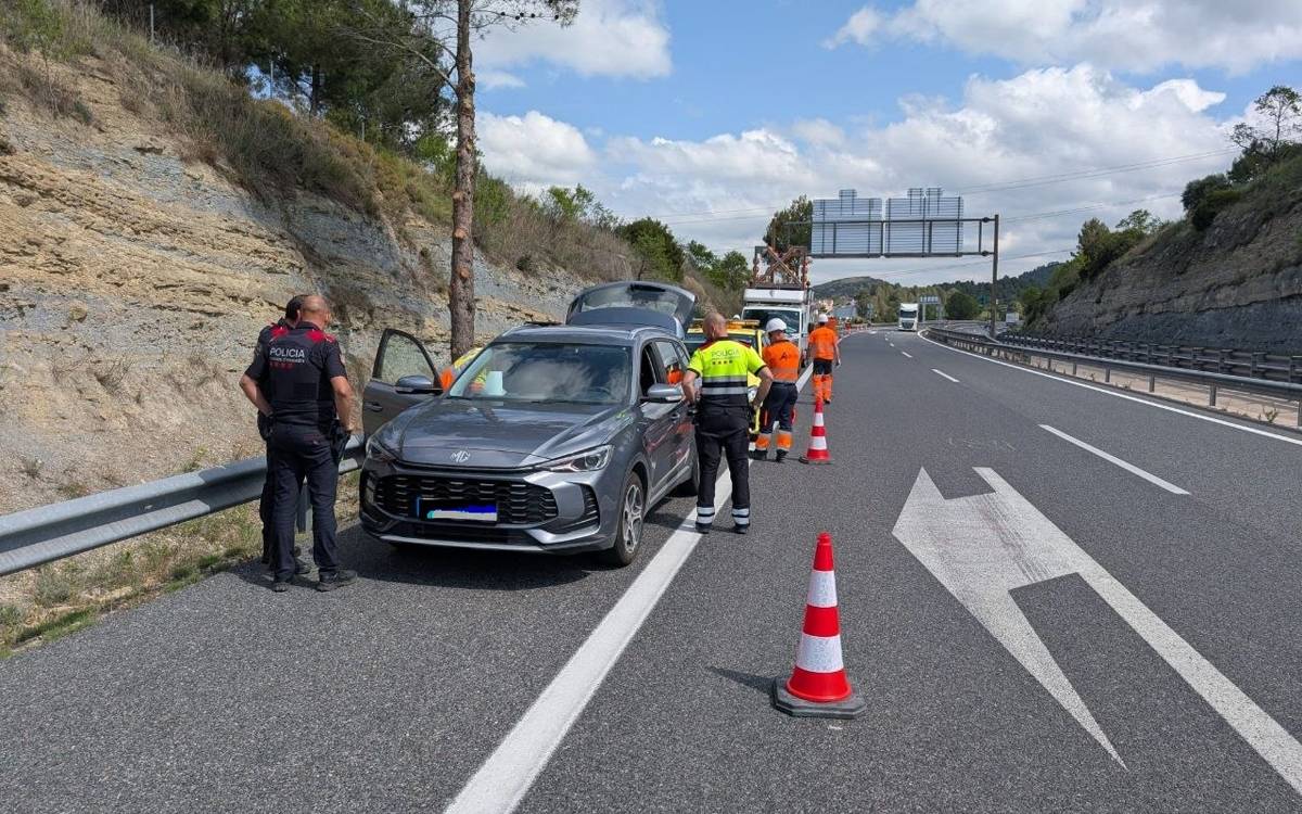 Ni dracs ni cavallers: els «herois» de Sant Jordi al Bages portaven uniforme