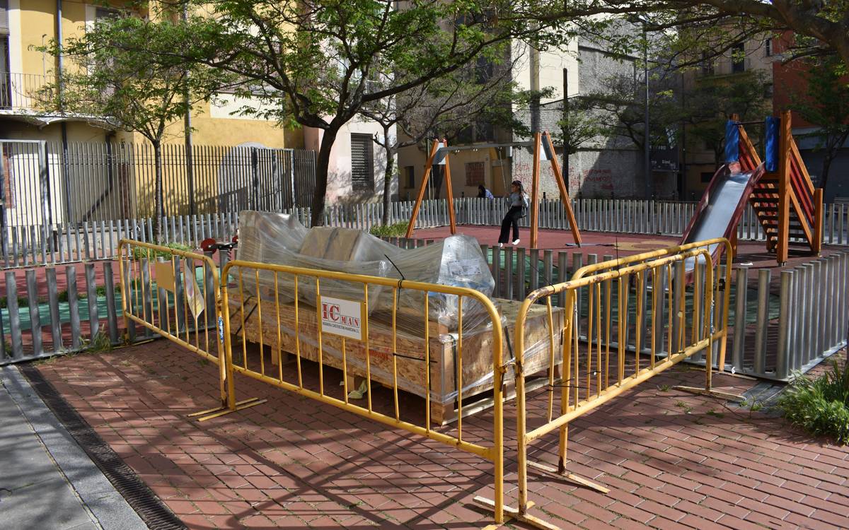 Manresa renova l'àrea infantil de la plaça de la Música