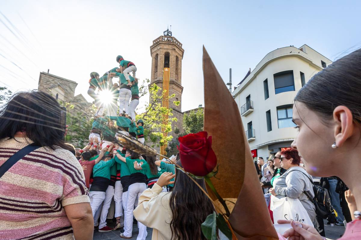 Els Saballuts al racó del Campanar per Sant Jordi - JUANMA PELÁEZ Els Saballuts al racó del Campanar per Sant Jordi
