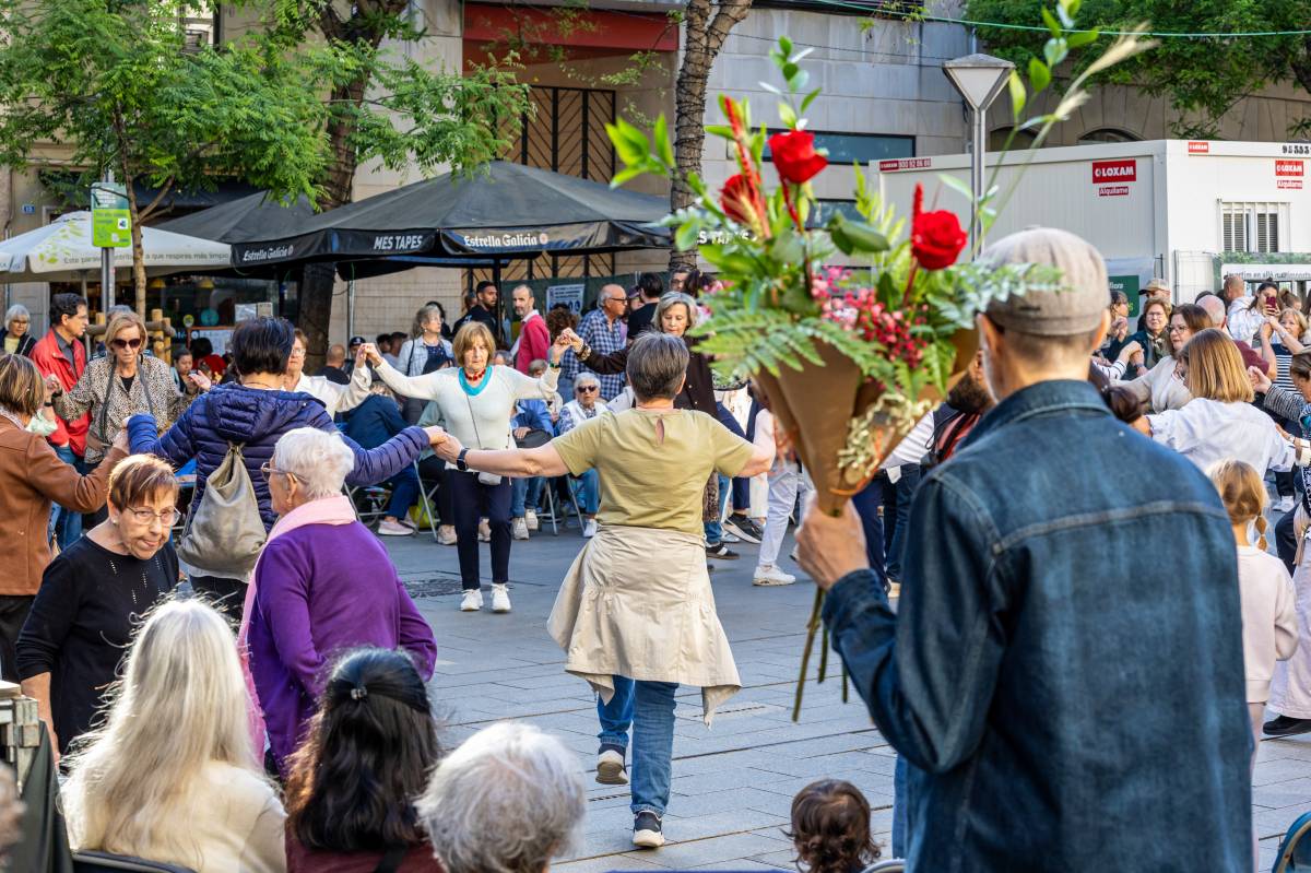 Sardanes per Sant Jordi - JUANMA PELÁEZ Sardanes per Sant Jordi