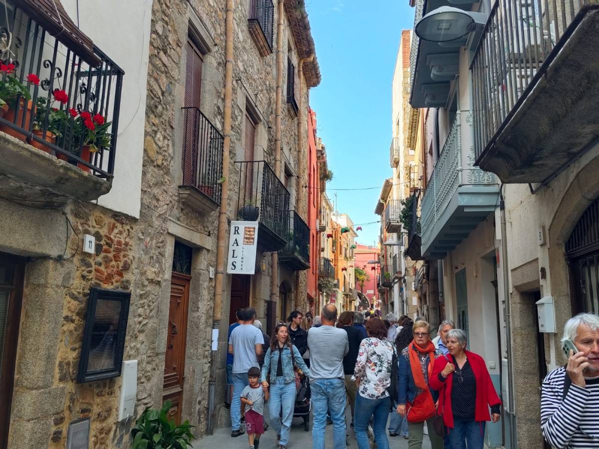 El carrer Major de Calonge. - Bernat Castanyer