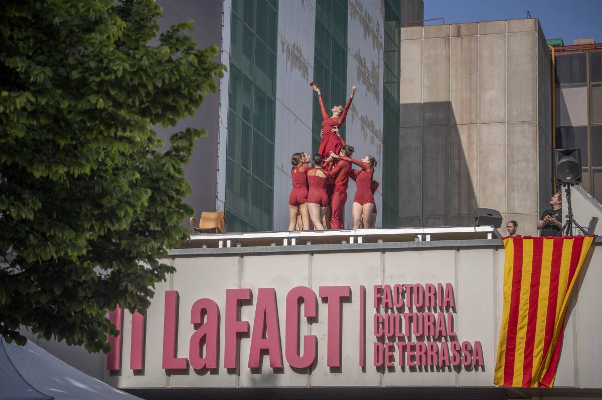 FOTOS | El PAR en dansa puja al terrat de la Factoria Cultural de Terrassa