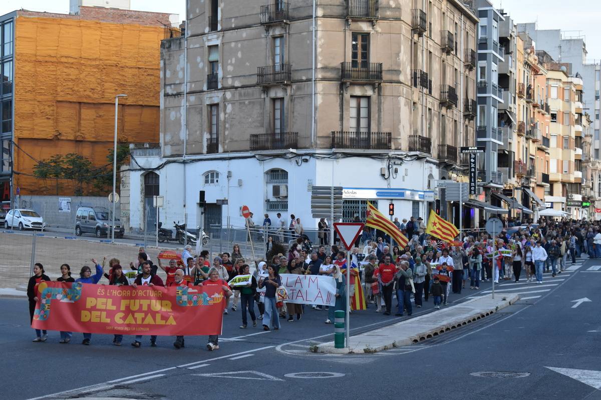 La flama del Correllengua Agermanat ja és a l'Ebre: el territori es mobilitza