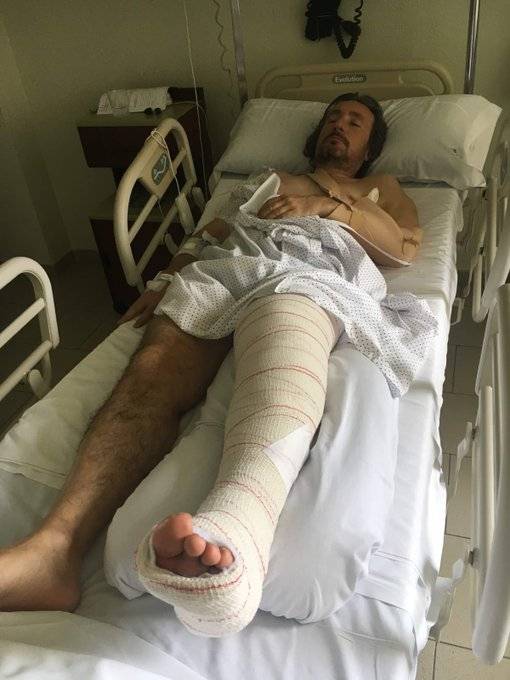 Condeminas després de l`accident al llit de l`hospital després de l`operació