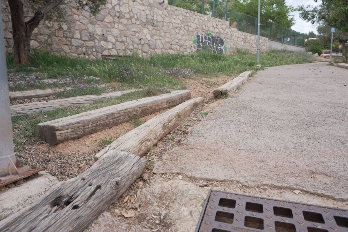 La plaça de Lluís Companys de Castellar espera millores aviat