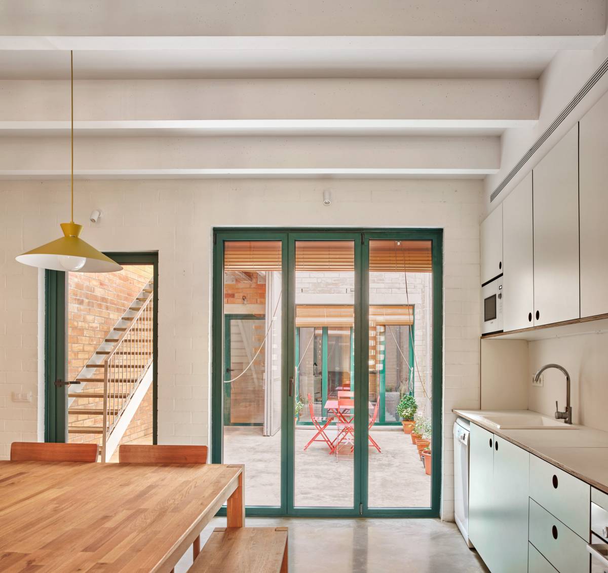 Menjador i cuina de la casa 103RAV