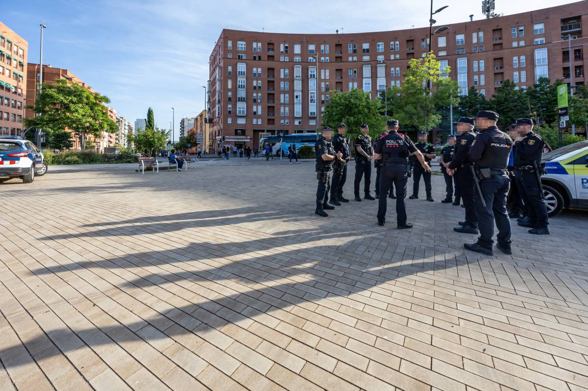 Pla Kanpai a l'estació de Renfe Sabadell Nord  - JUANMA PELÁEZ