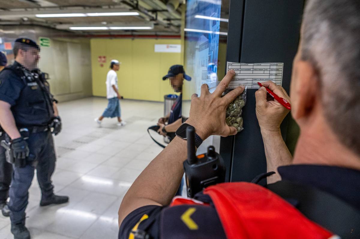 Pla Kanpai a l'estació de Renfe Sabadell Nord  - JUANMA PELÁEZ